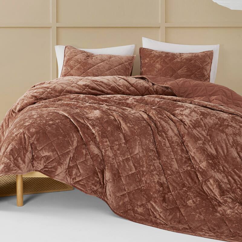 Beaute Living Diamond Velvet 3 Piece Quilt Set