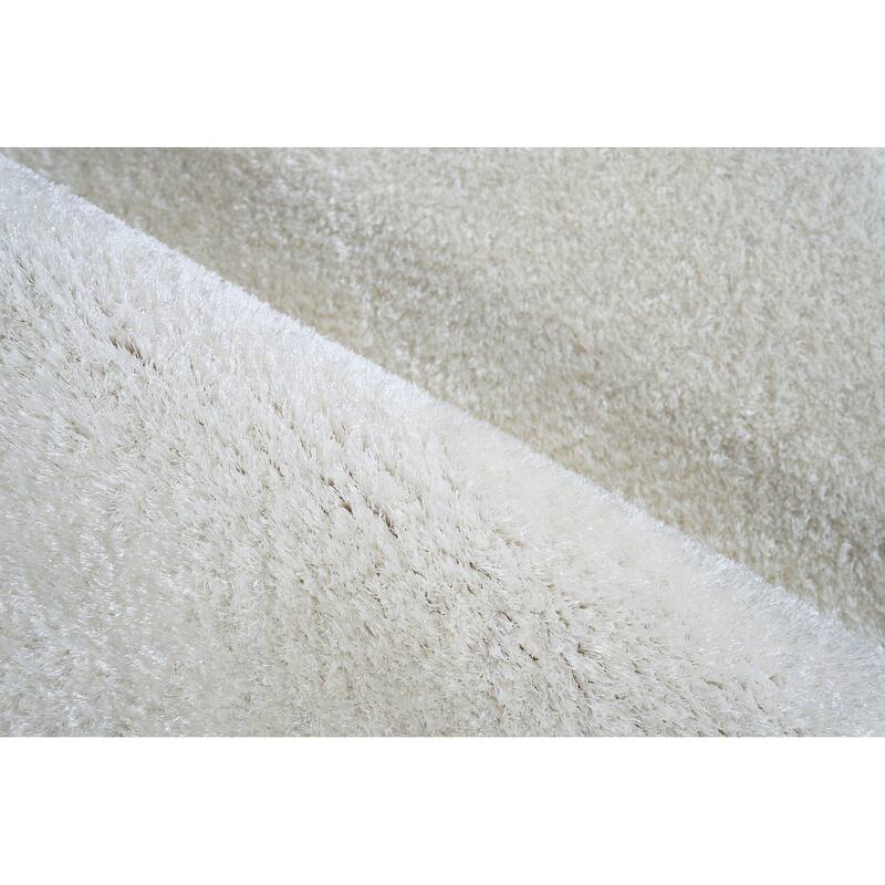 EXQUISITE RUGS Luxe Shag Power-loomed Polyester/Microfiber Ivory Area Rug.