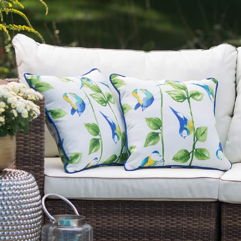 Curious Birds 17-inch Outdoor Throw Pillow (Set of 2) - 17x17