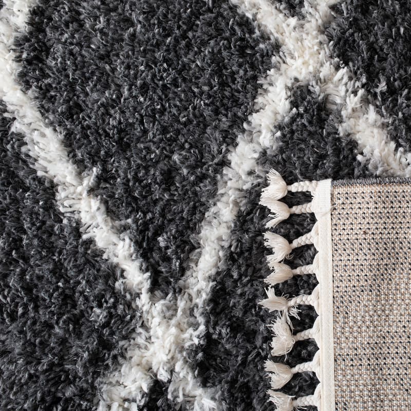 SAFAVIEH Moroccan Tassel Shag Aleen 1.5-inch Thick Rug