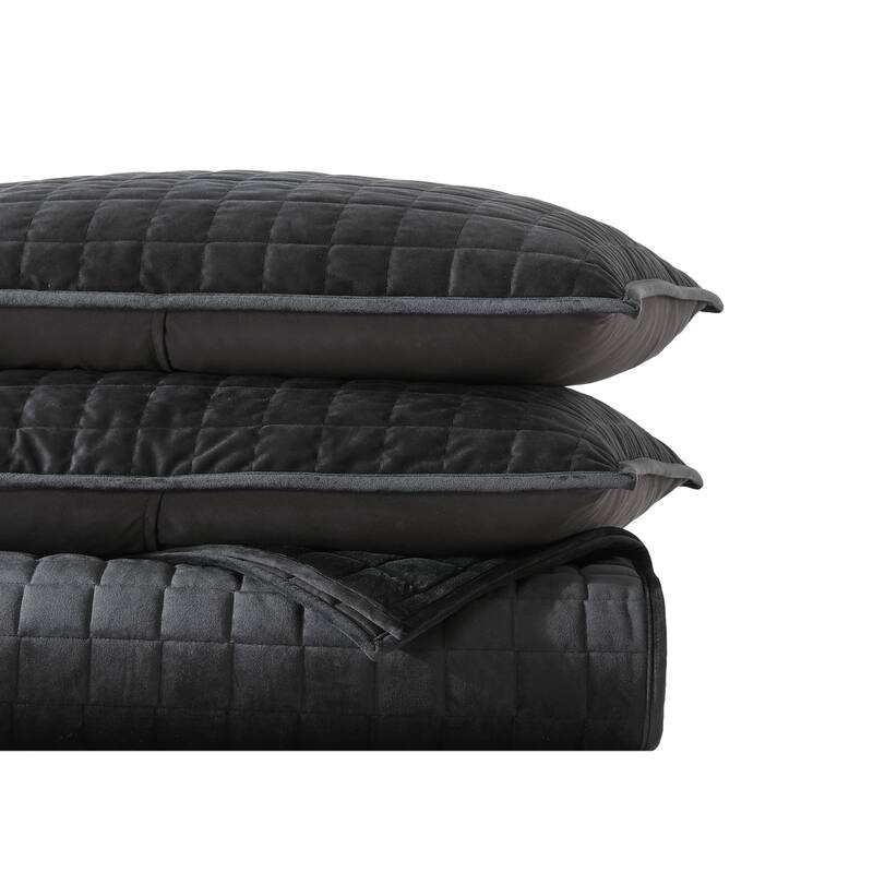 Vera Wang Diamond Velvet Black Reversible Quilt Set