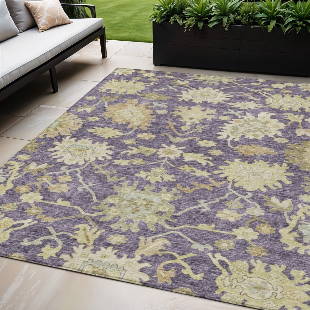 HomeRoots Floral Traditional Rectangle Outdoor Rug