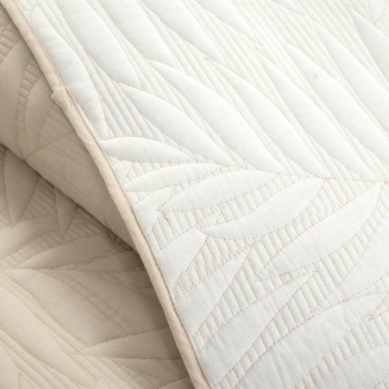Lush Decor Isla Embroidered Leaf Reversible Cotton Quilt 3 Piece Set
