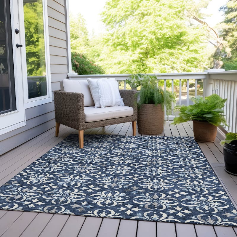 Machine Washable Indoor/ Outdoor Chantille Traditional Medallion Rug - Navy - 5' x 7'6"