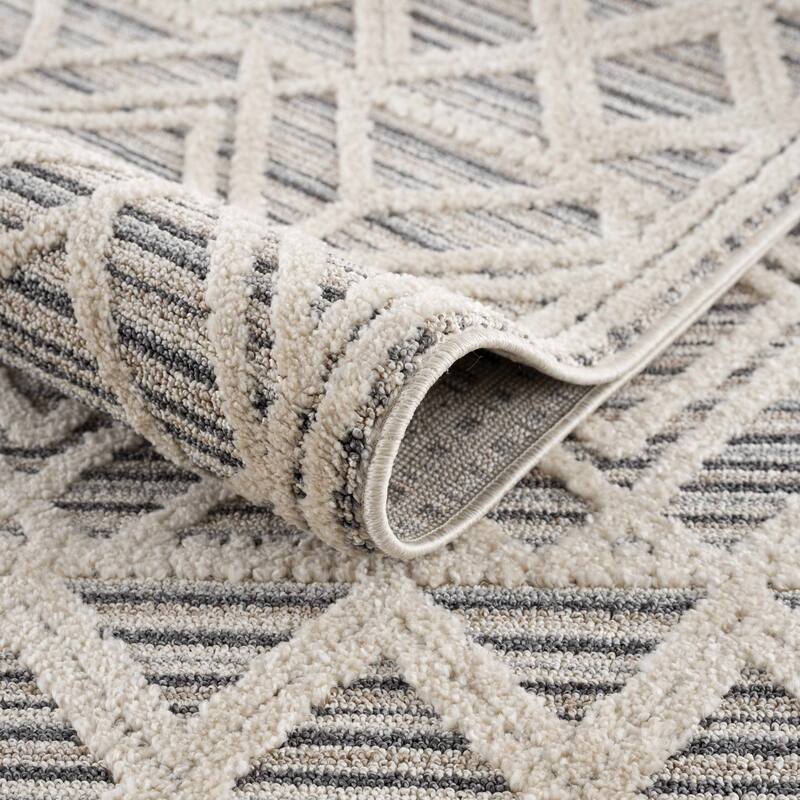 Hauteloom Magnolia Moroccan Trellis Farmhouse High Low Area Rug