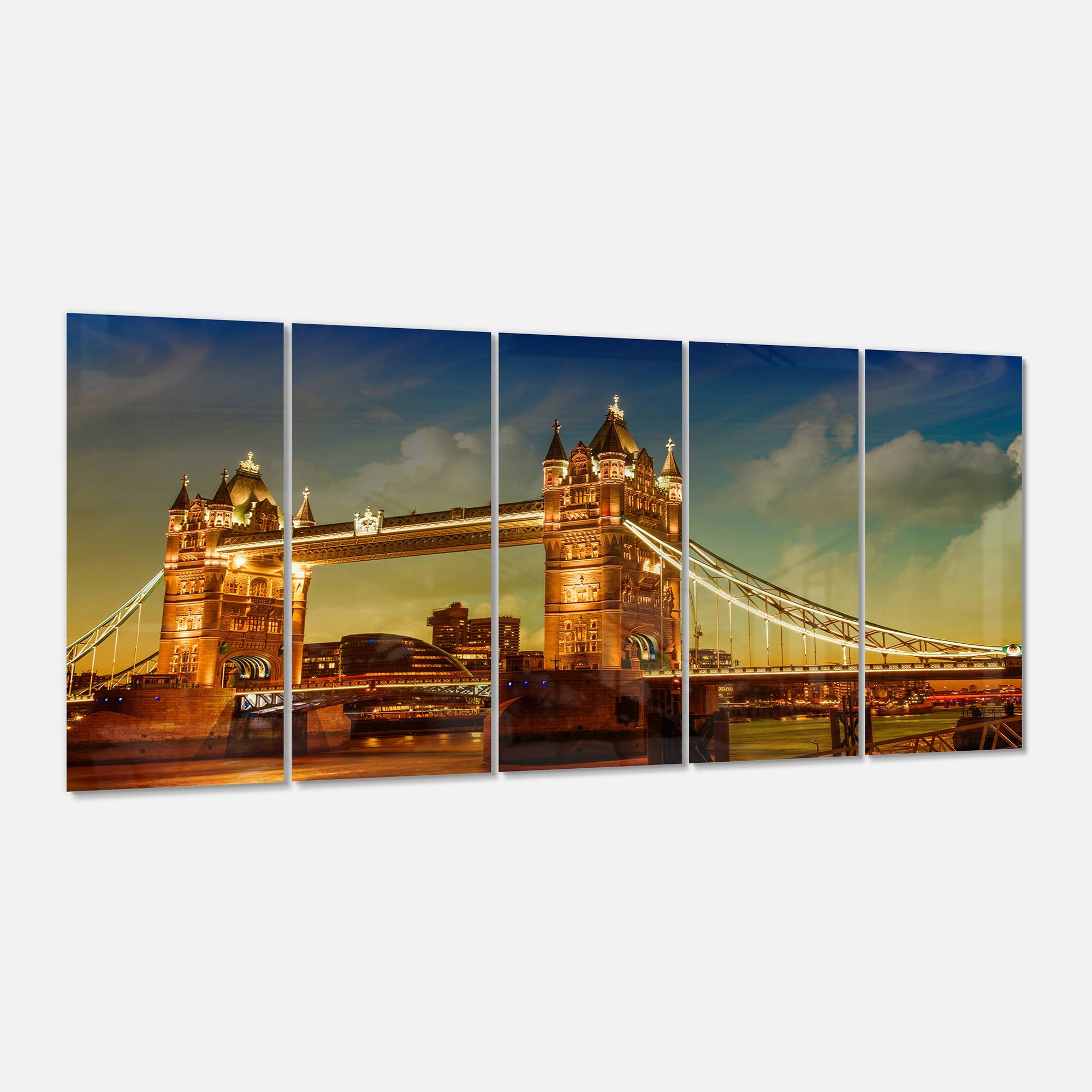 Designart 'Majesty of Tower Bridge' Cityscape Photography Metal Wall