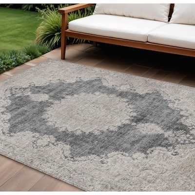 HomeRoots Oriental Traditional Rectangle Outdoor Rug