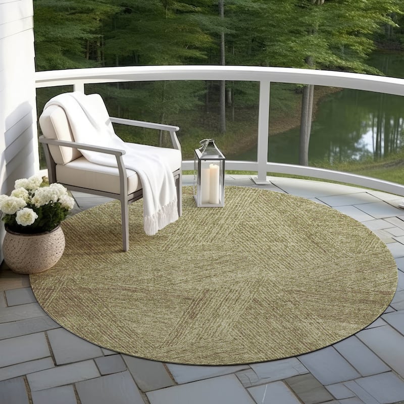 Machine Washable Indoor/ Outdoor Solid Geo Chantille Rug