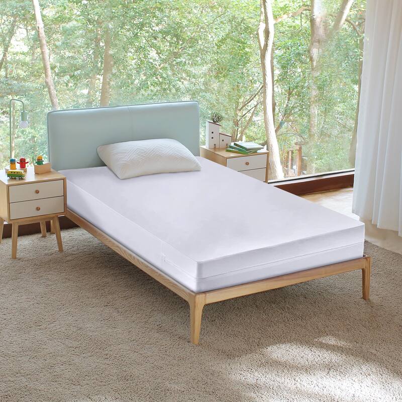 ONETAN, Mattress Protector, Ultra Soft-Premium Breathable and Noiseless Cover, Water Proof, Zippered.