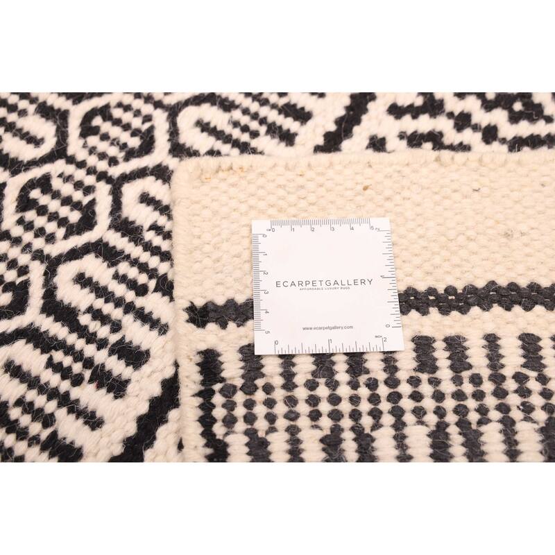 ECARPETGALLERY Flat-Weave Marrakech Cream Wool Kilim - 5'1 x 7'4