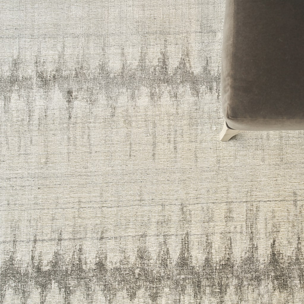 EXQUISITE RUGS Chroma Hand-loomed Wool/Bamboo Silk Ivory/Silver Area Rug.