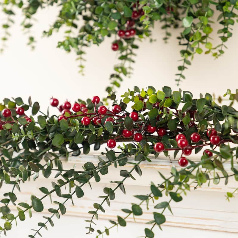 Glitzhome 9ft/6ft Christmas Greenery PE Dripping Eucalyptus Garland & 28"D Wreath with Red Berries