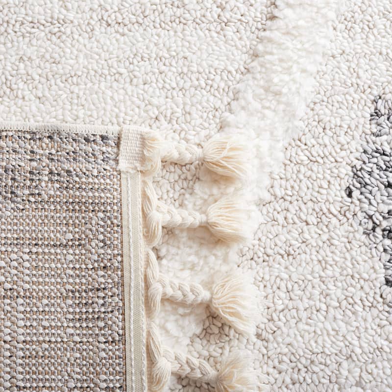 SAFAVIEH Moroccan Tassel Shag Sofika 2-inch Thick Rug