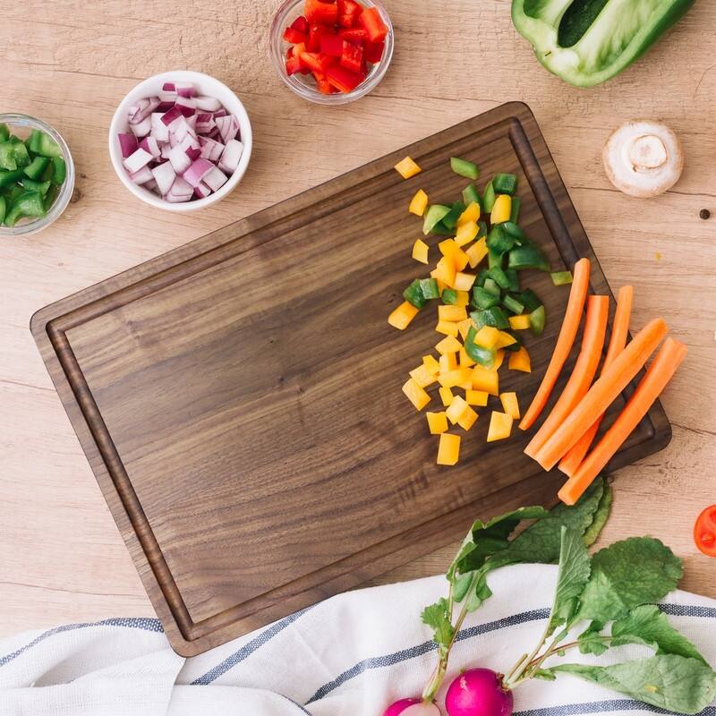 Delice Rectangle Cutting Board with Juice Drip Groove