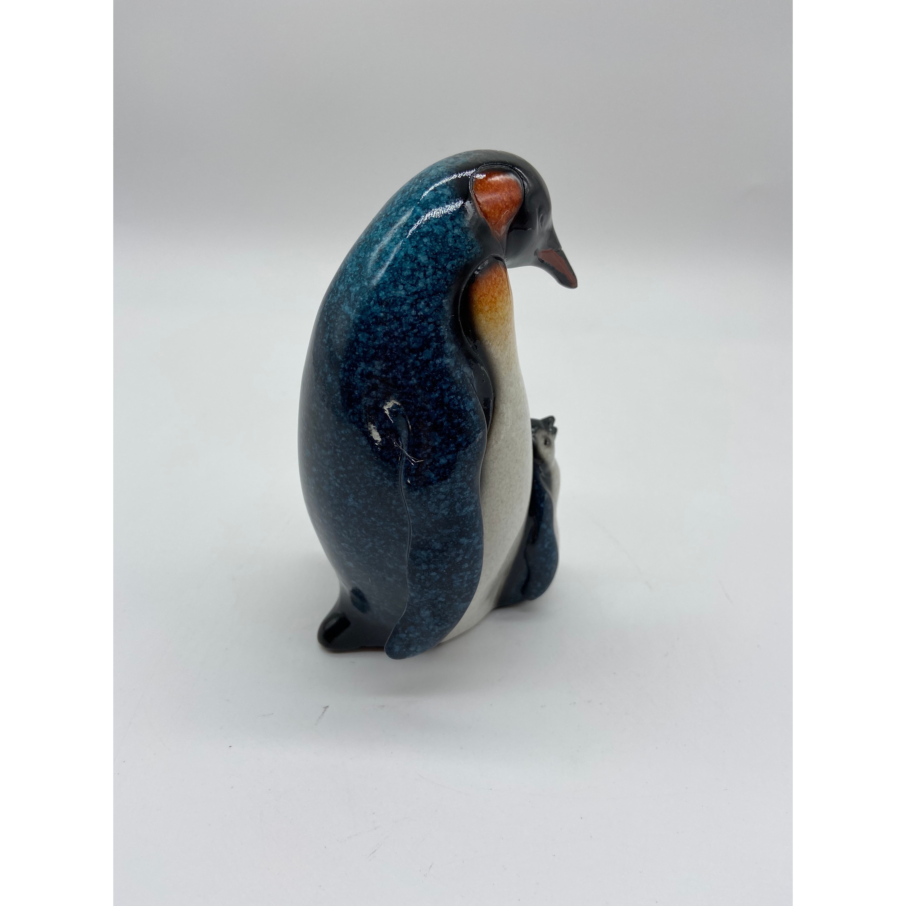 Penguin with Baby - On Sale - Overstock - 39011826
