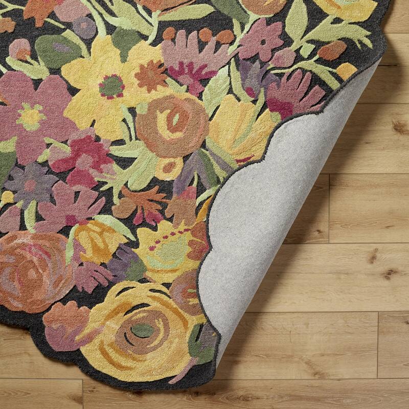 Faith Coastal Floral and Botanical Area Rug