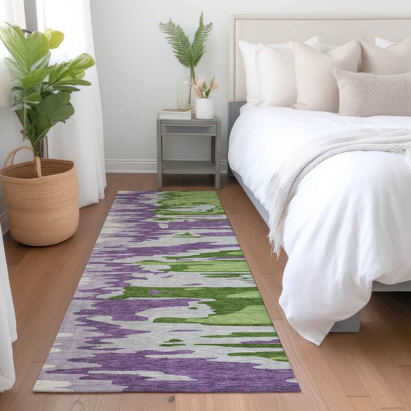 Machine Washable Indoor/ Outdoor Brushstrokes Ombre Chantille Rug - Green - 2'3" x 7'6"