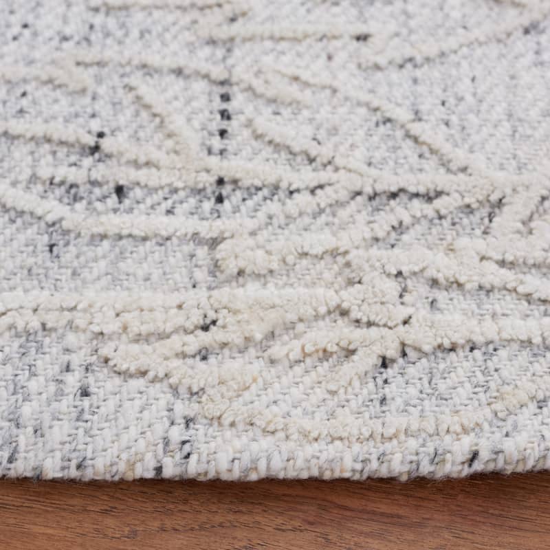 SAFAVIEH Handmade Marbella Valya Modern Rug