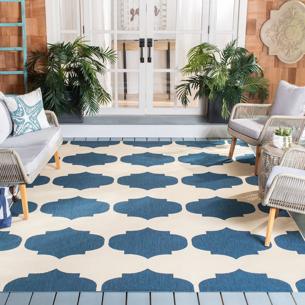 SAFAVIEH Courtyard Marilee Indoor/ Outdoor Waterproof Patio Backyard Rug
