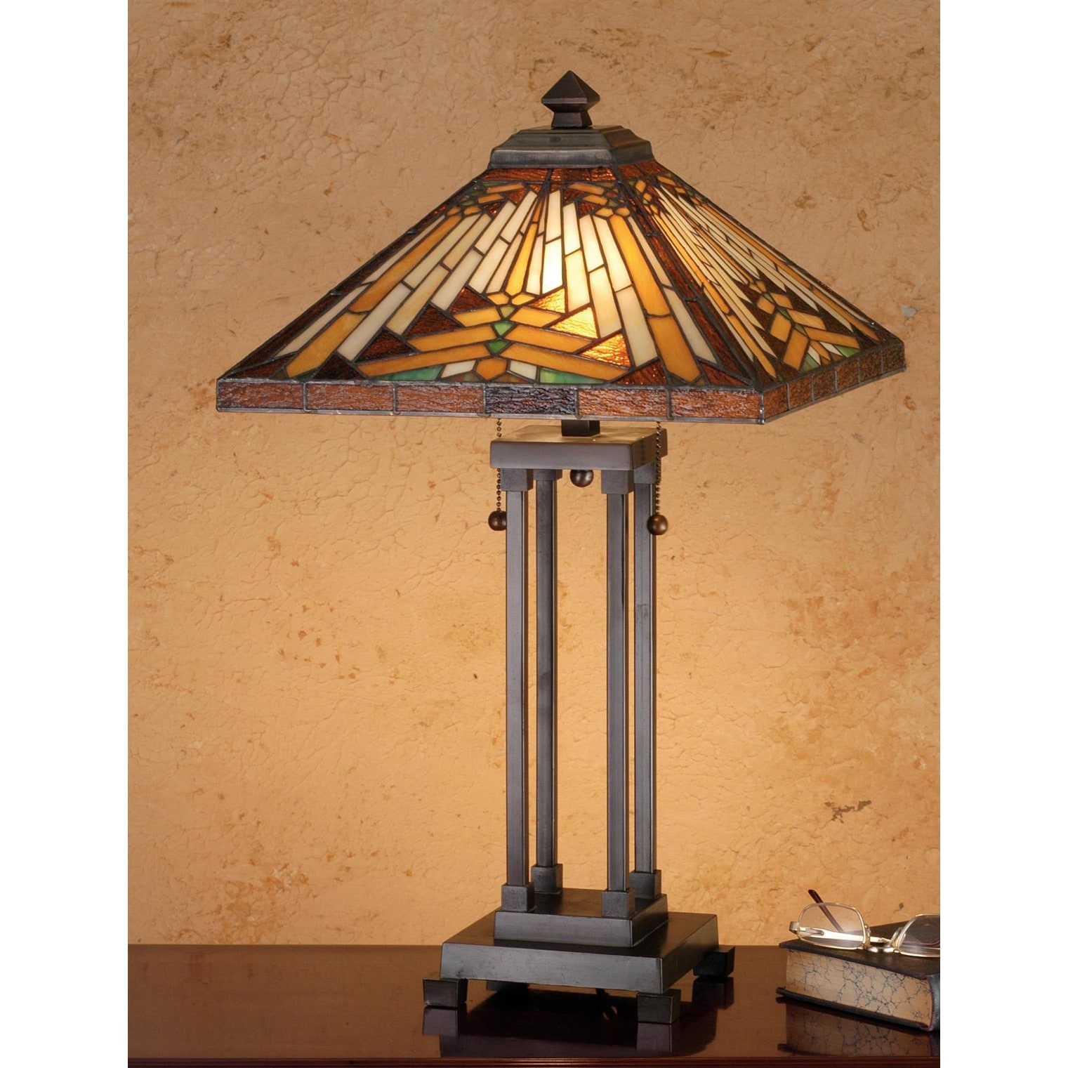 Meyda tiffany clearance table lamp
