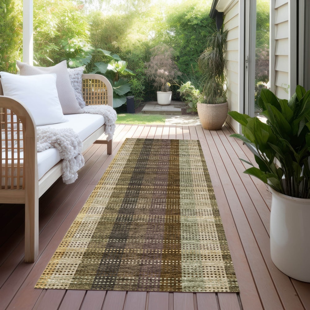Machine Washable Indoor/ Outdoor Modern Plaid Chantille Rug