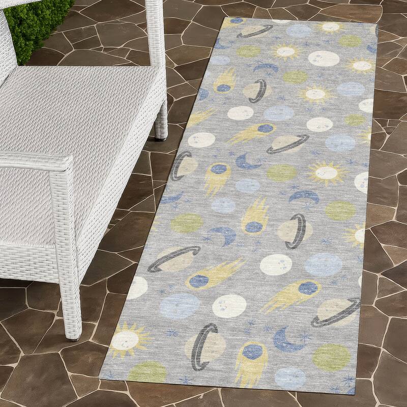 Machine Washable Indoor/ Outdoor Planets Comets Chantille Rug - Silver - 2'3" x 7'6"