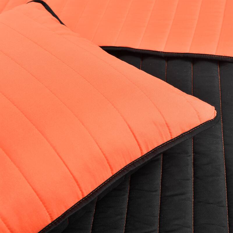 Lush Decor Soft Stripe All Season Quilt/Coverlet Set