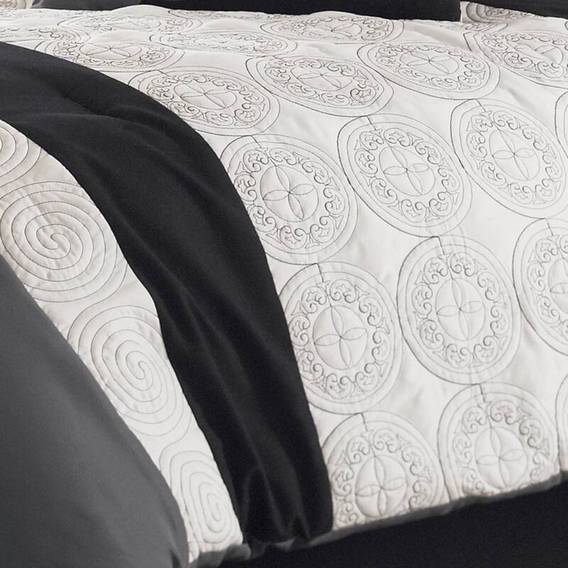 Riverbrook Home Elsie 7 Piece Comforter Set