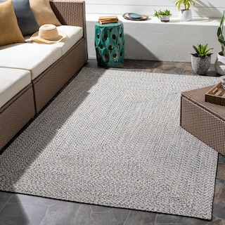 Livabliss Sharrah Indoor/ Outdoor Solid Braided Area Rug