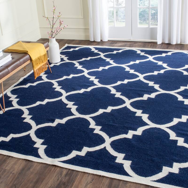 SAFAVIEH Handmade Flatweave Dhurries Jinan Modern Moroccan Wool Rug - 9' x 12' - Navy/Ivory