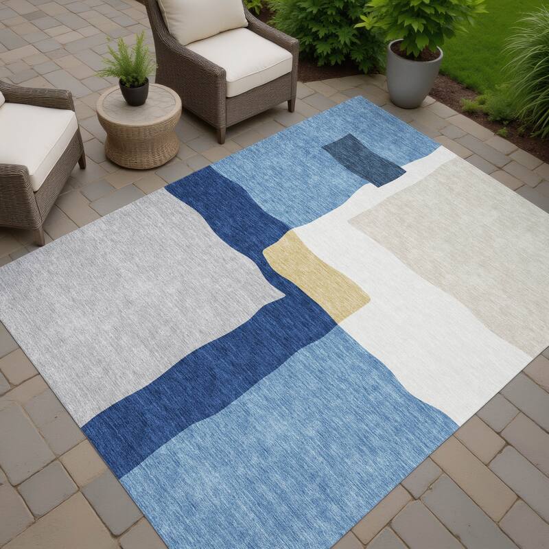 Machine Washable Indoor/ Outdoor Contemporary Blox Chantille Rug