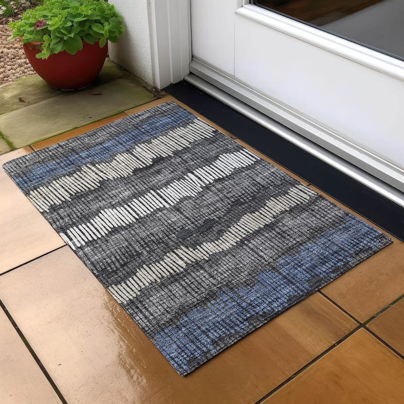 Machine Washable Indoor/ Outdoor Chantille Abstract Stripe Rug - Charcoal - 1'8" x 2'6"