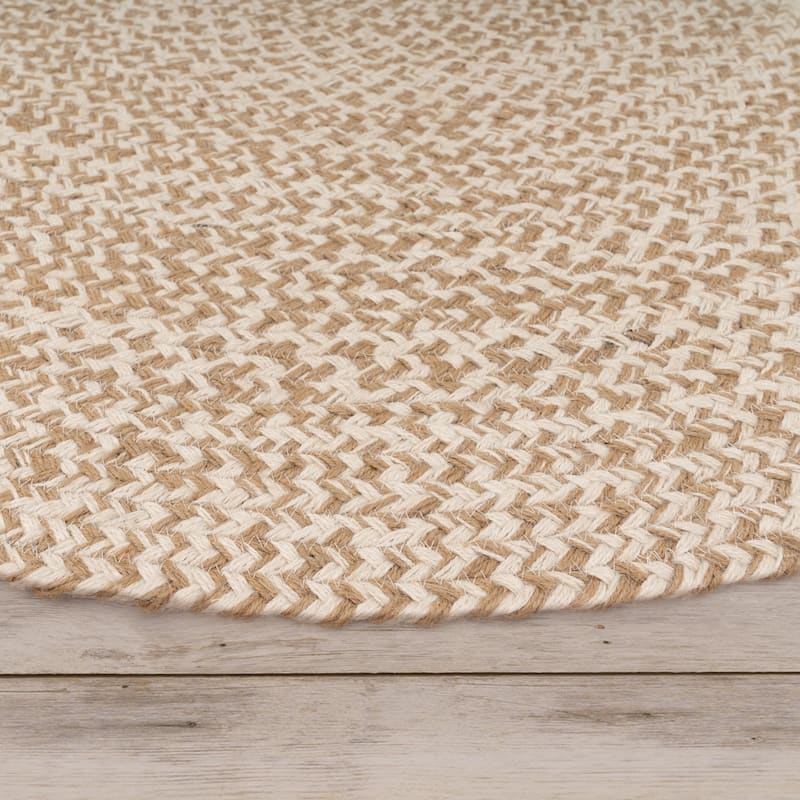 Hand-Woven Jute Rug Round with Natural Jute Fibers