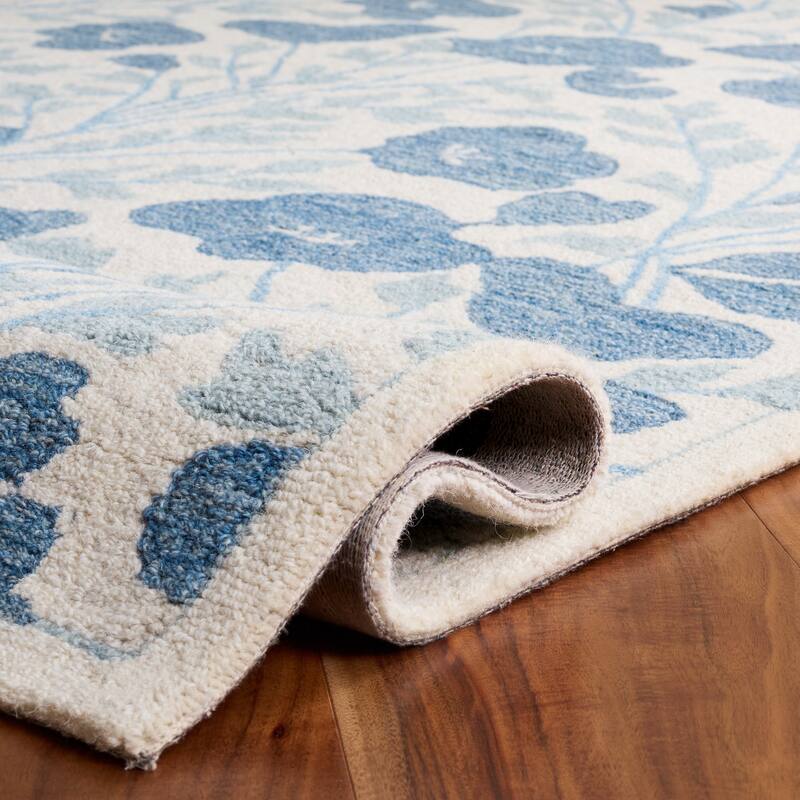 SAFAVIEH Handmade Jardin Sefora Floral Wool Rug