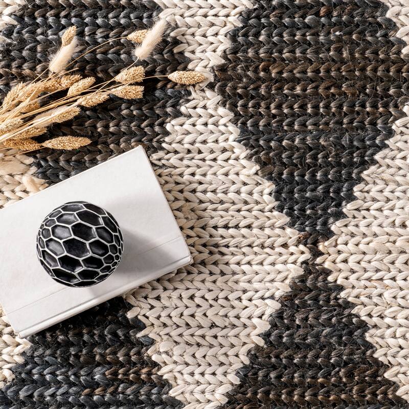 Nuloom Chaya Diamond Striped Jute Blend Area Rug