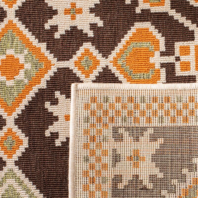 SAFAVIEH Veranda Karamfila Indoor/ Outdoor Waterproof Patio Backyard Rug