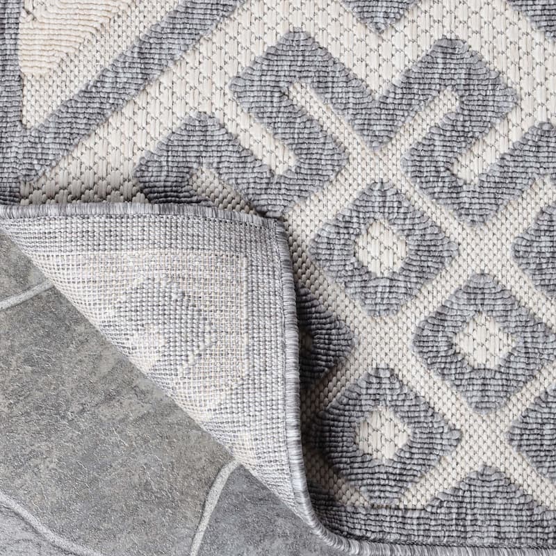 Superior Modern Geometric Diamonds Indoor Outdoor Area Rug