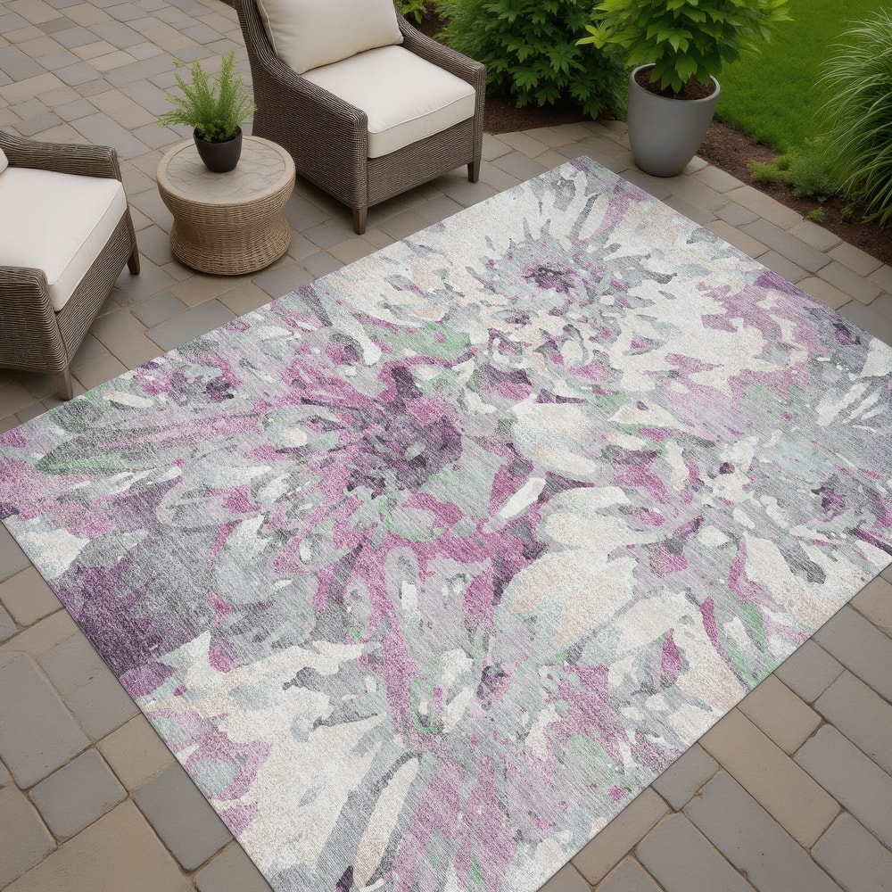 Machine Washable Indoor/ Outdoor Abstract Floral Chantille Rug