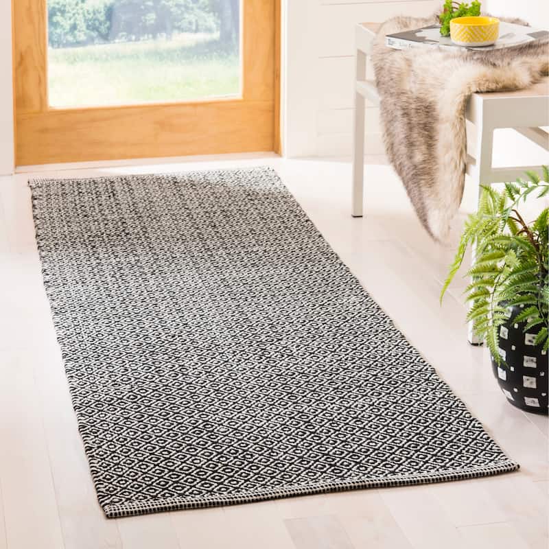 SAFAVIEH Montauk Glyn Handmade Cotton Area Rug - 2'3" x 7' Runner - Ivory/Black - Runner