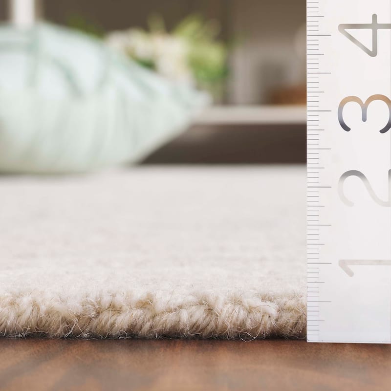 SAFAVIEH Handmade Pine Hazuko Contemporary Wool Rug