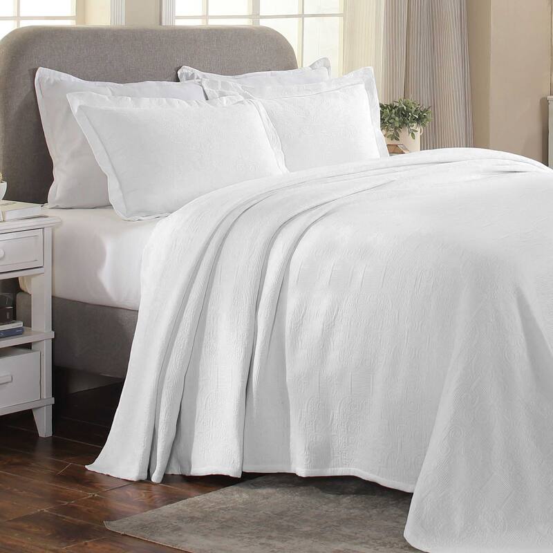 Superior Florin Jacquard Scrolling Medallion Cotton Bedspread Set