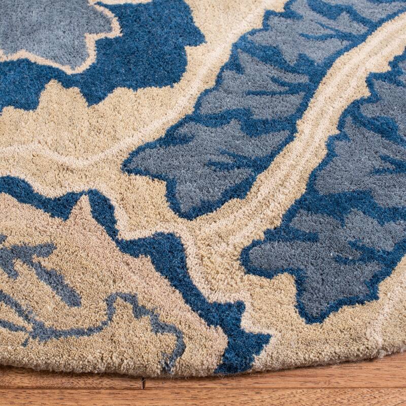 SAFAVIEH Handmade Wyndham Marnie Modern Wool Rug