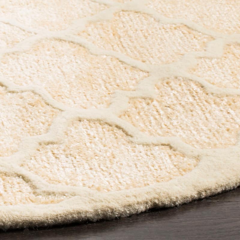 SAFAVIEH Handmade Precious Melanya Modern Polyester Rug