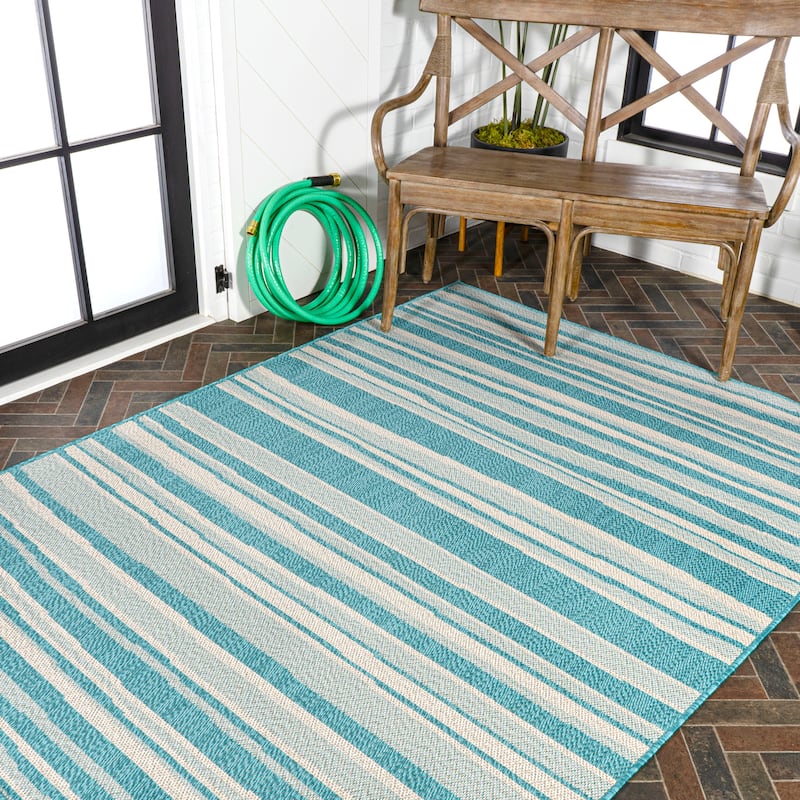 JONATHAN Y Chevron Wavy Stripe Modern Indoor/Outdoor Area Rug