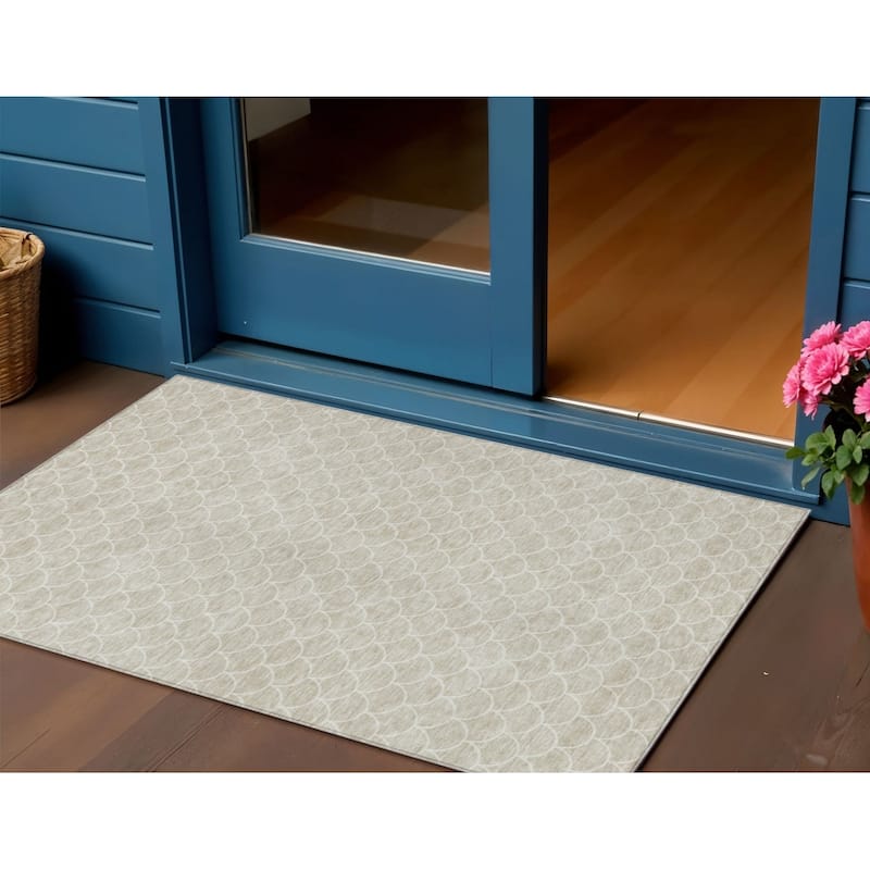 HomeRoots Geometric Transitional Rectangle Outdoor Rug - 3' x 5'