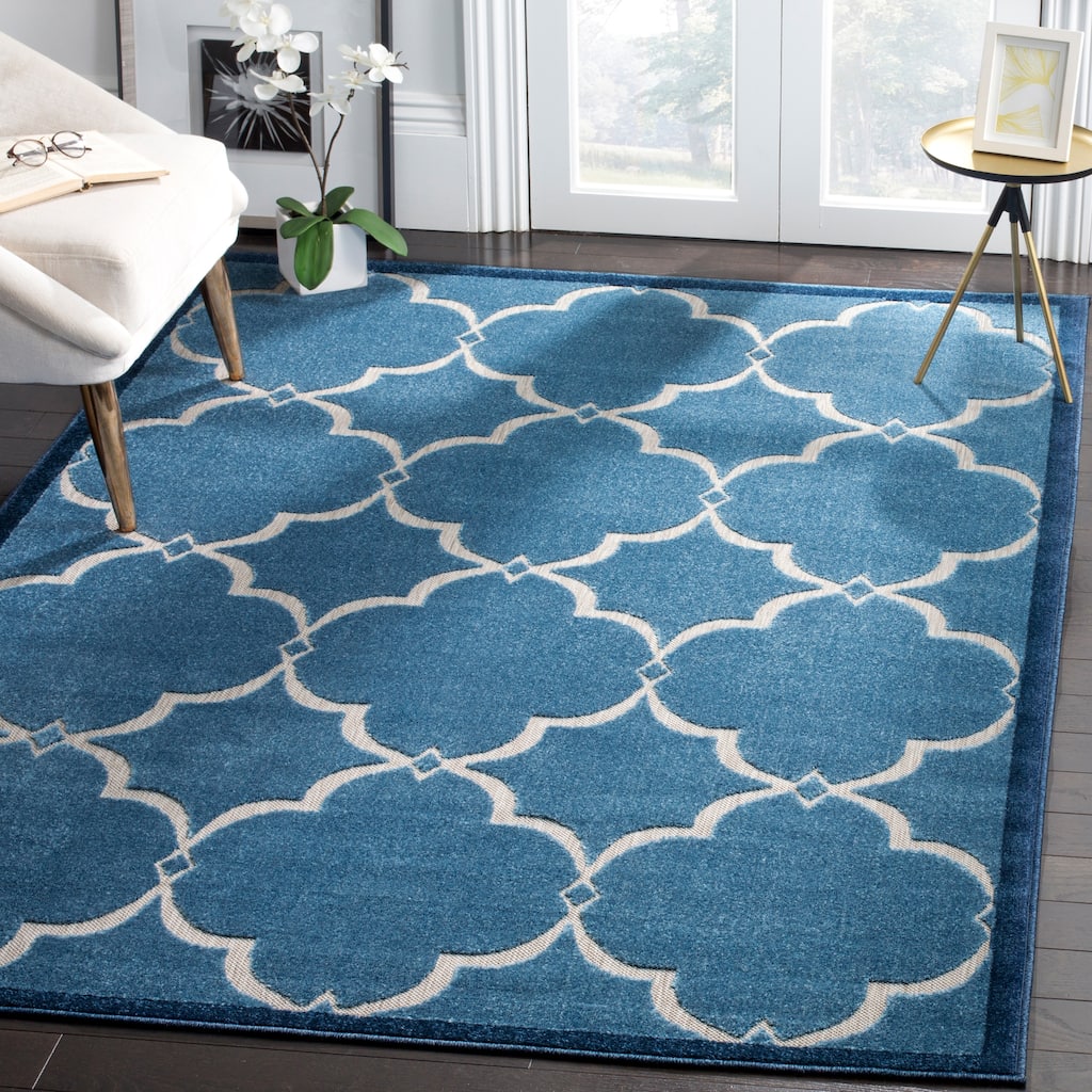 SAFAVIEH Cottage Dominga Moroccan Indoor/ Outdoor Patio Backyard Rug