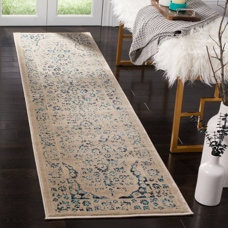 SAFAVIEH Evoke Suzie Distressed Vintage Boho Rug
