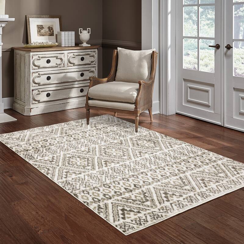 Paige Updated Lodge Brown/Beige Area Rug - 5' 3" x 7' 3" - Rectangle