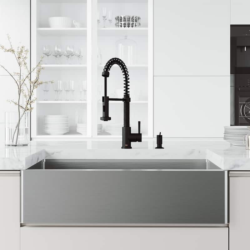 VIGO Edison 19" H Single Handle Pull-Down Sprayer Kitchen Faucet