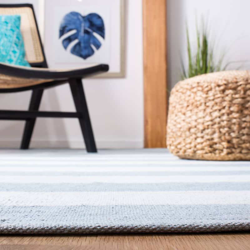 SAFAVIEH Handmade Montauk Caspian Stripe Cotton Flatweave Rug